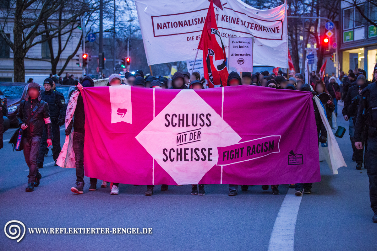 21.03.16 München - Pegida München u. Gegenproteste