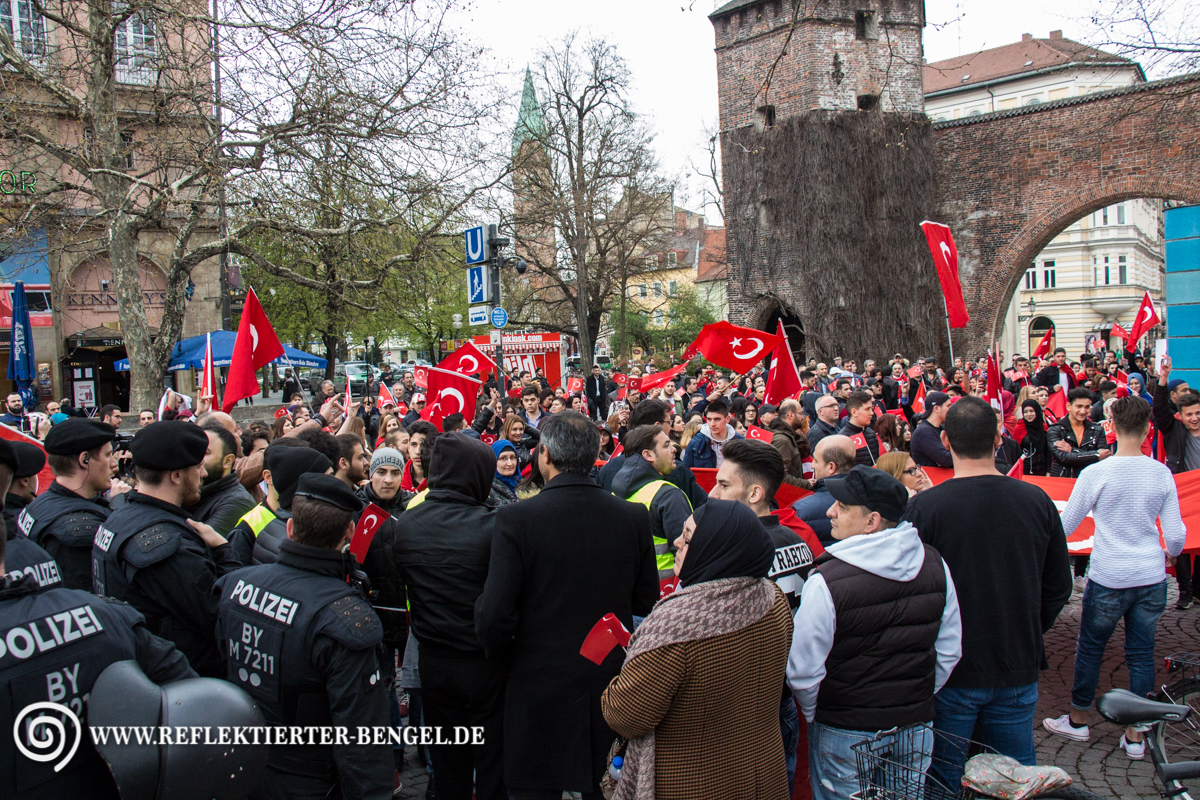 10.04.16 München - Demo Türkischer Nationalist*innen