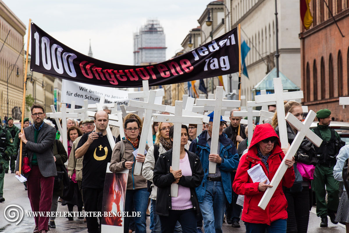 Archivbild: 1000 Kreuze Marsch in München am 09.05.15