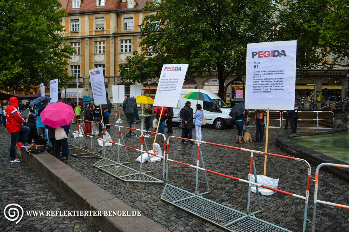17.08.15 München - Pegida München Infostand