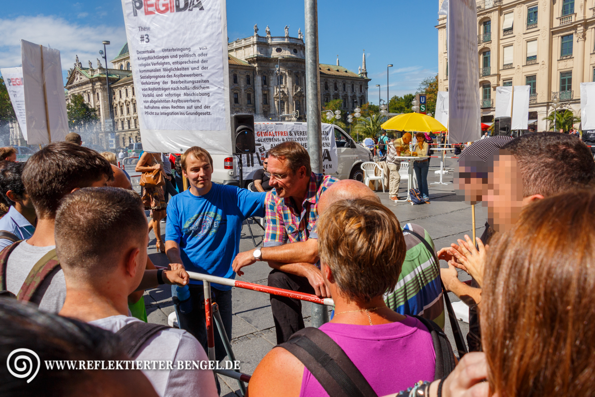 24.08.15 München - Pegida München Infostand