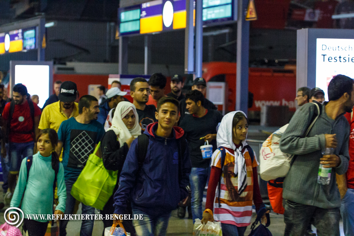 02.09.15 München - Flüchtlinge am Hbf