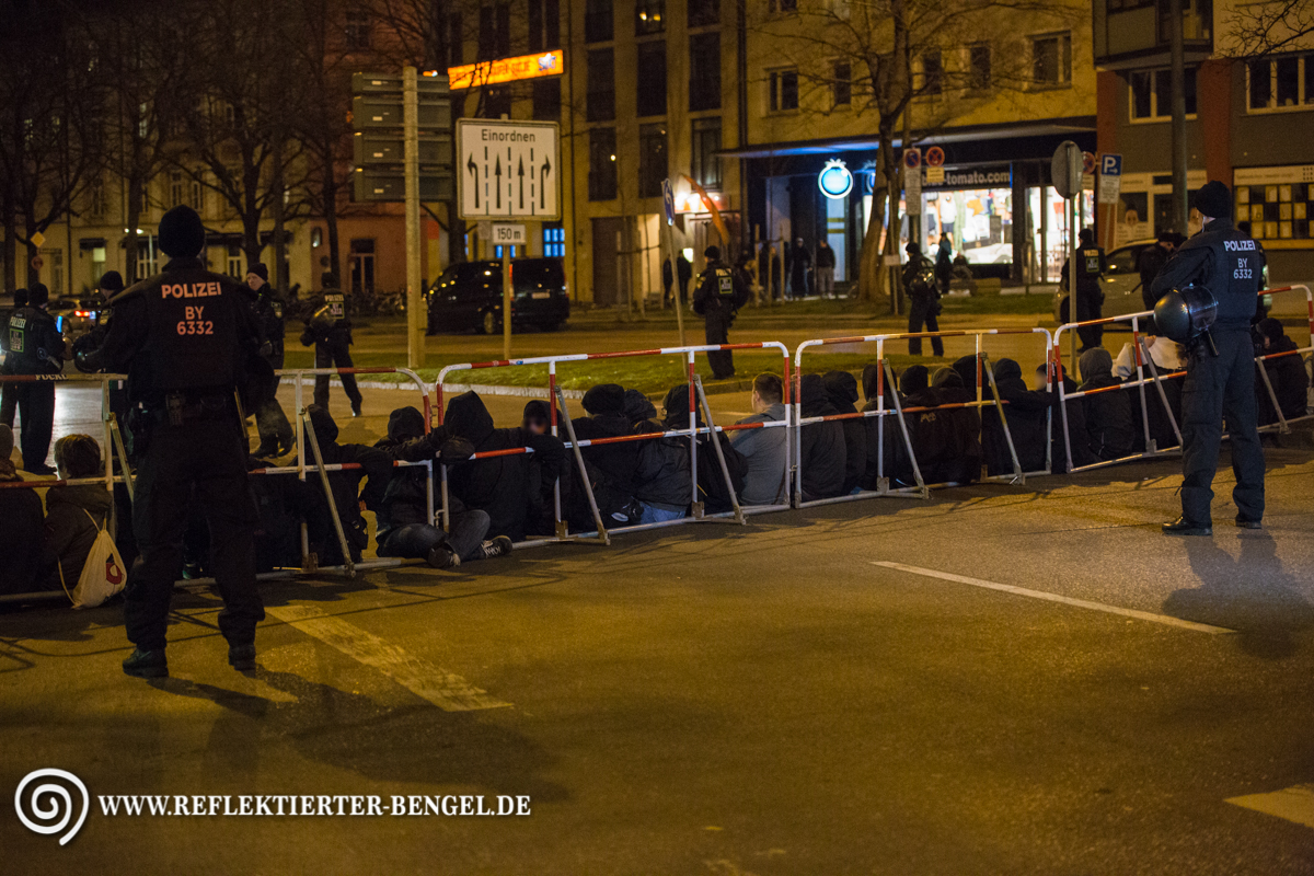 21.03.16 München - Pegida München u. Gegenproteste